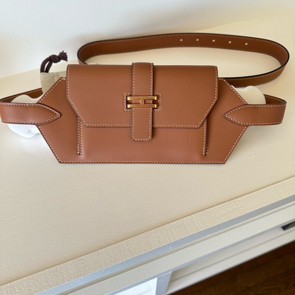 Brand New Hermes Elan 24 Belt Bag🤎 - Picture 2 of 16